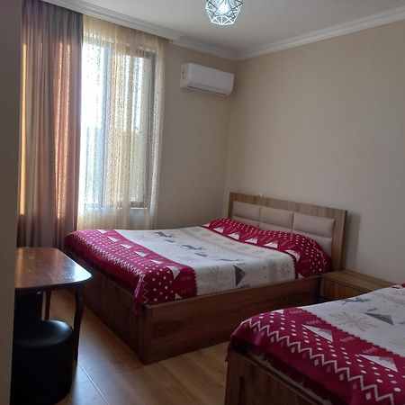 Mate'S Guest House Кобулети Екстериор снимка