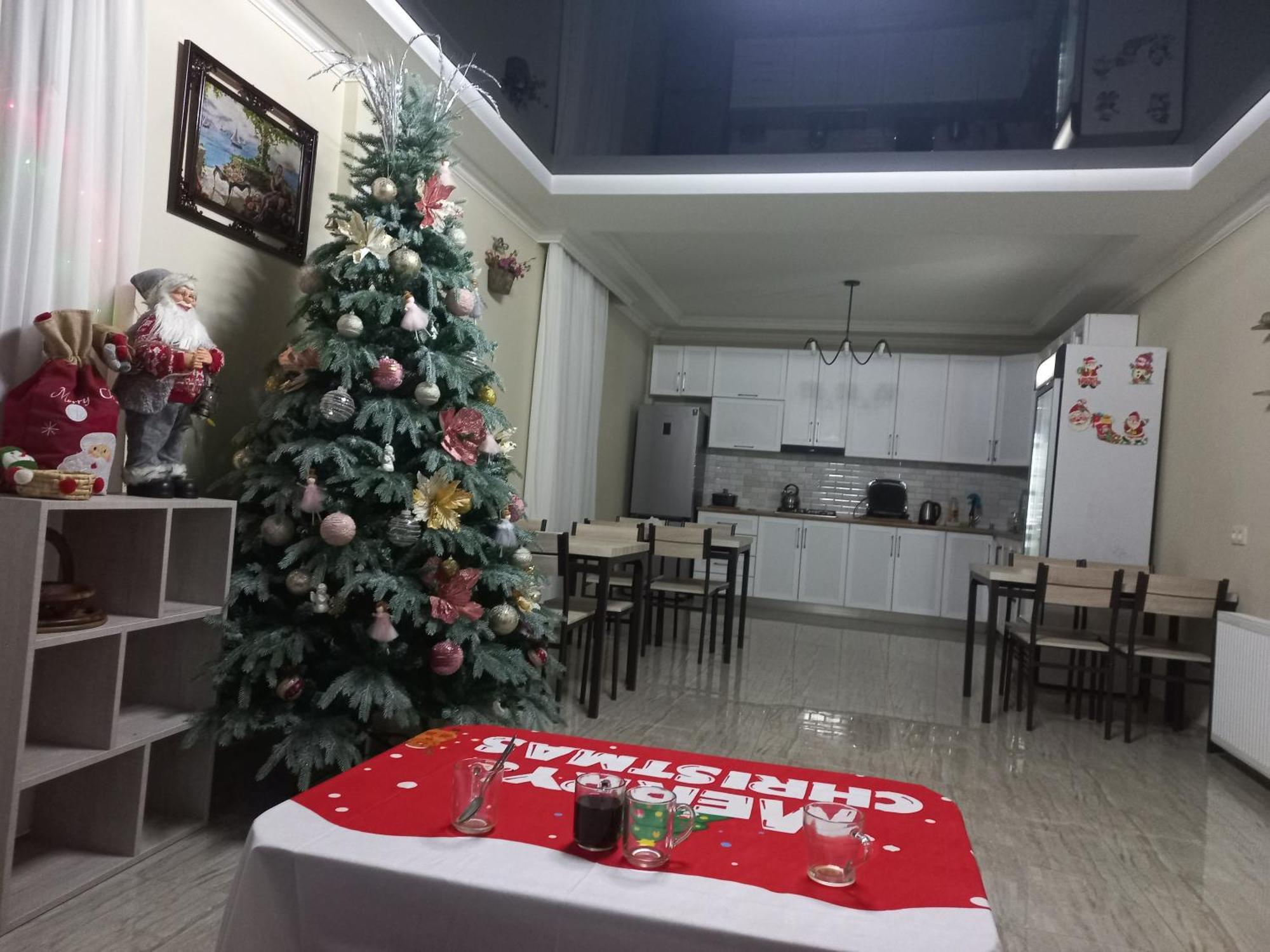 Mate'S Guest House Кобулети Екстериор снимка